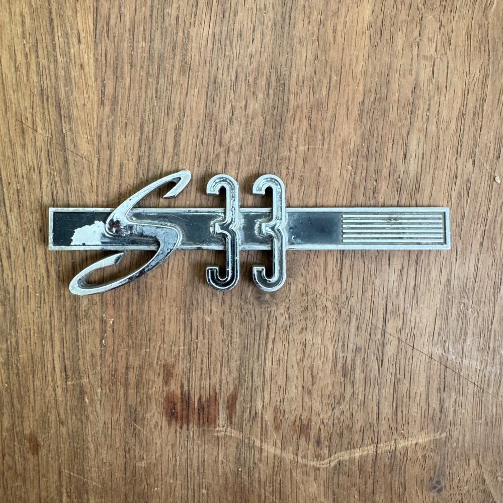 Vintage 1962 Mercury Meteor S33 Emblem Badge C2YB-16B114-A Chrome Metal‎
